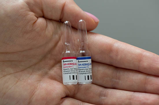 Россия к концу года будет выпускать до 2 млн доз вакцины от COVID-19 в месяц