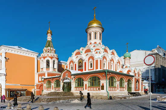 27 лет назад на Красной площади был открыт восстановленный Казанский собор
