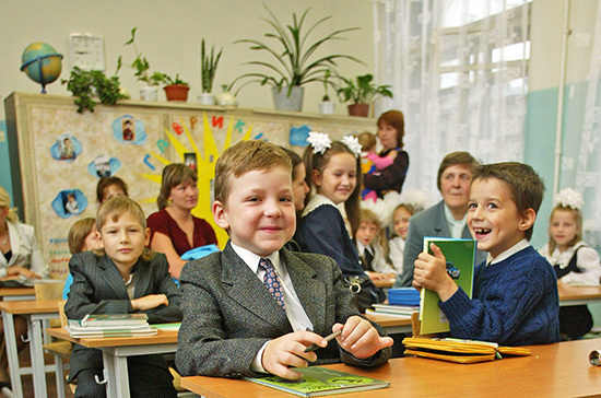Школы в Воронежской области вернутся к очному обучению