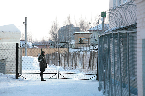ФСИН выявила более 27 тысяч телефонных номеров у заключённых в колониях