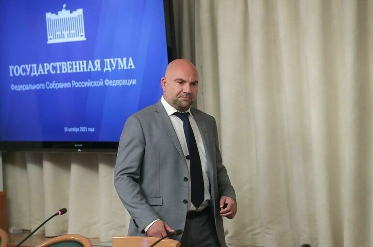 Баженов рассказал об опасности вирусов из биолабораторий на Украине