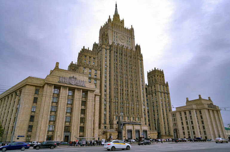 Москва ответит на решение Брюсселя выслать 19 сотрудников постпредства РФ