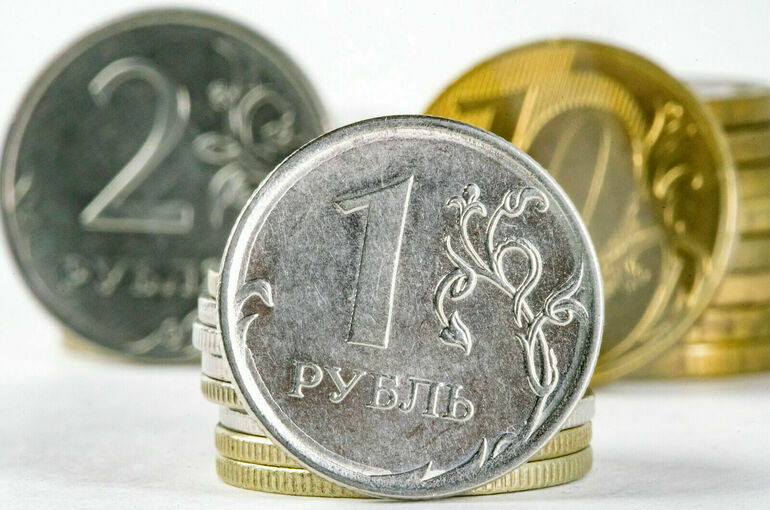 Минэкономразвития предсказало доллар по 73,5 рубля до конца года