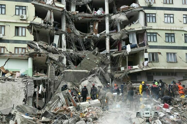 Число погибших при землетрясении в Турции увеличилось до 6234