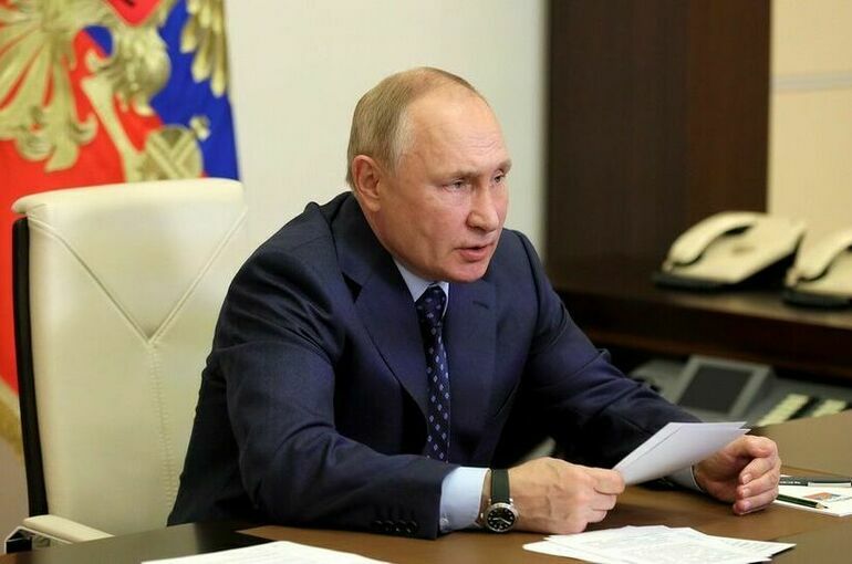 Путин рассказал о нештатных ситуациях на борту номер один