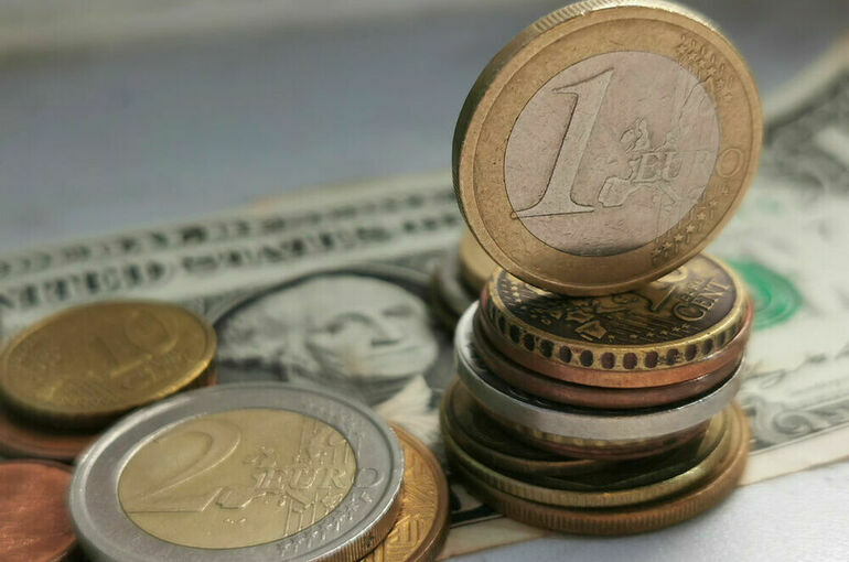 Курс евро превысил 88 рублей впервые с прошлого года