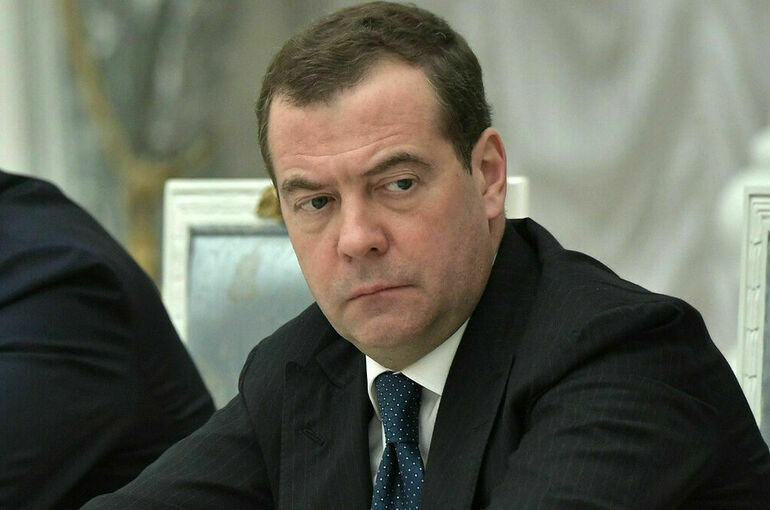 Медведев назвал самую удачную трату денег США