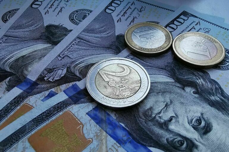 Курс евро превысил 97 рублей впервые с марта 2022 года