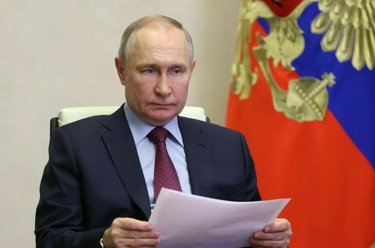 Путин заявил, что доллар используется как инструмент политической борьбы