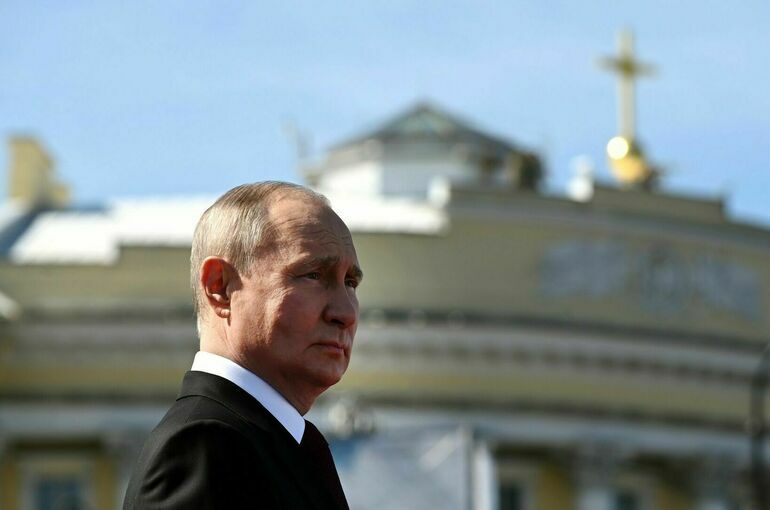 Путин назвал флот нерушимым стражем рубежей Отечества