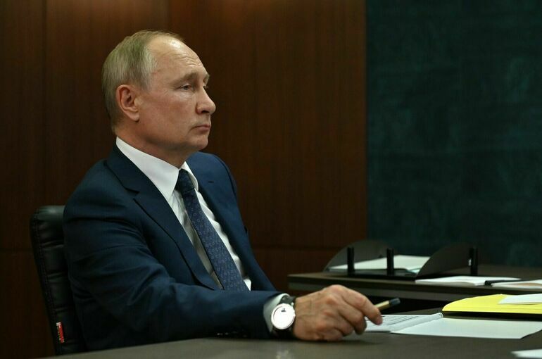 Путин подписал закон о единой ставке НДФЛ в 13-15% для удаленщиков