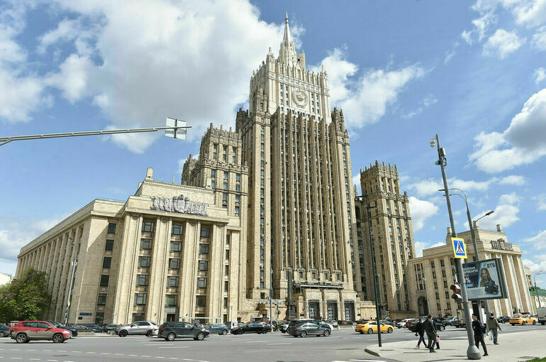 Посол ФРГ в Москве передал в МИД России копии верительных грамот