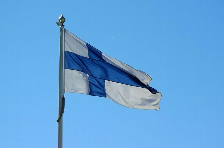 Финляндия ввела в эксплуатацию пробный участок забора на границе с Россией