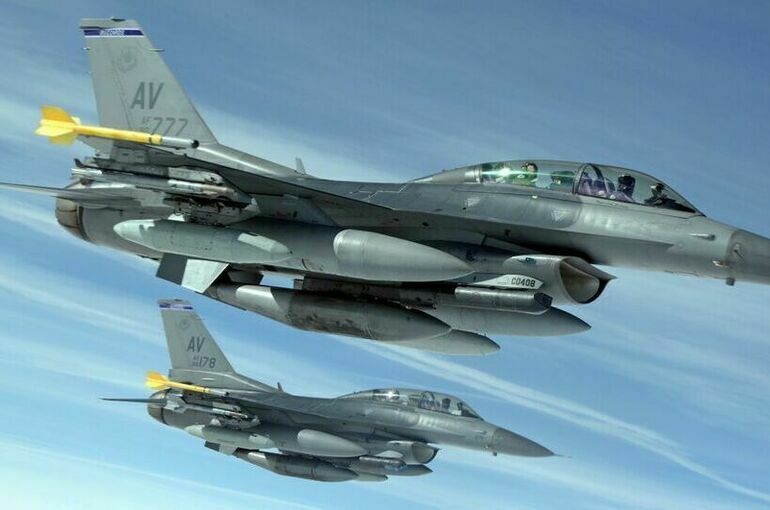 В НАТО анонсировали скорую поставку Киеву истребителей F-16