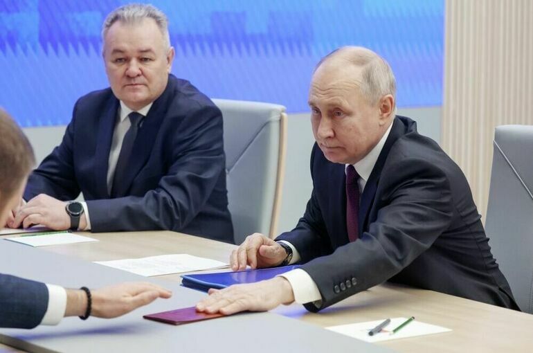 ЦИК принял у Владимира Путина документы для выдвижения на выборах президента
