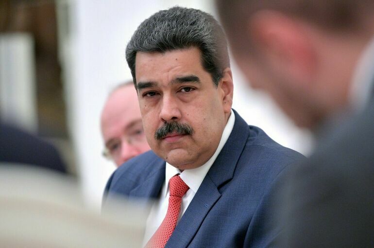 Песков: Москва согласовывает сроки визита лидера Венесуэлы в Россию