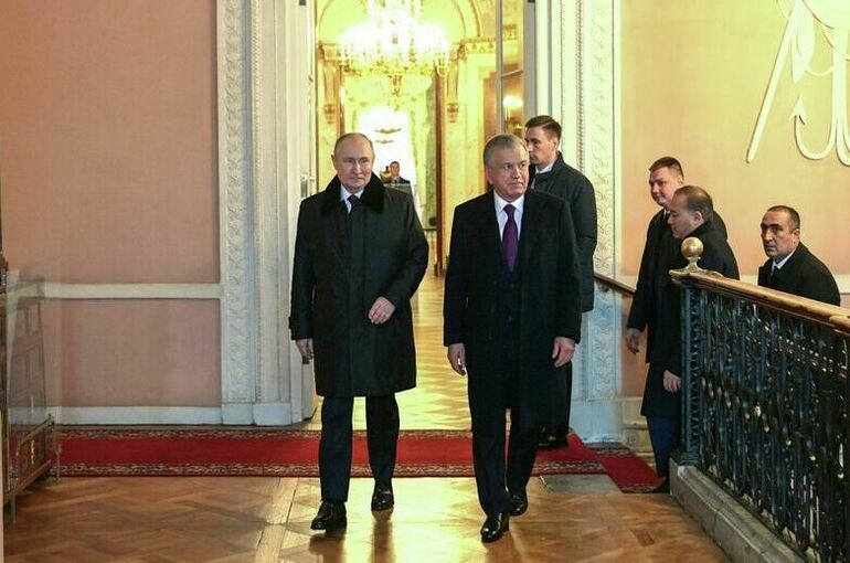 В Санкт-Петербурге началась встреча лидеров стран СНГ