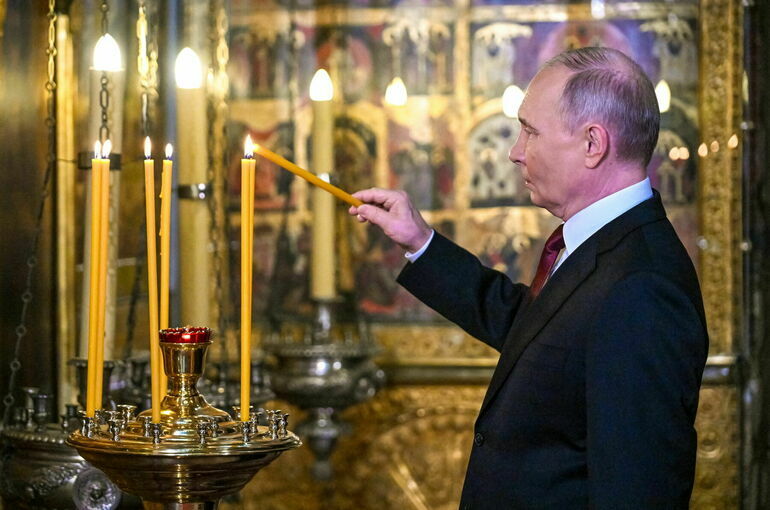 Путин после инаугурации посетил благодарственный молебен