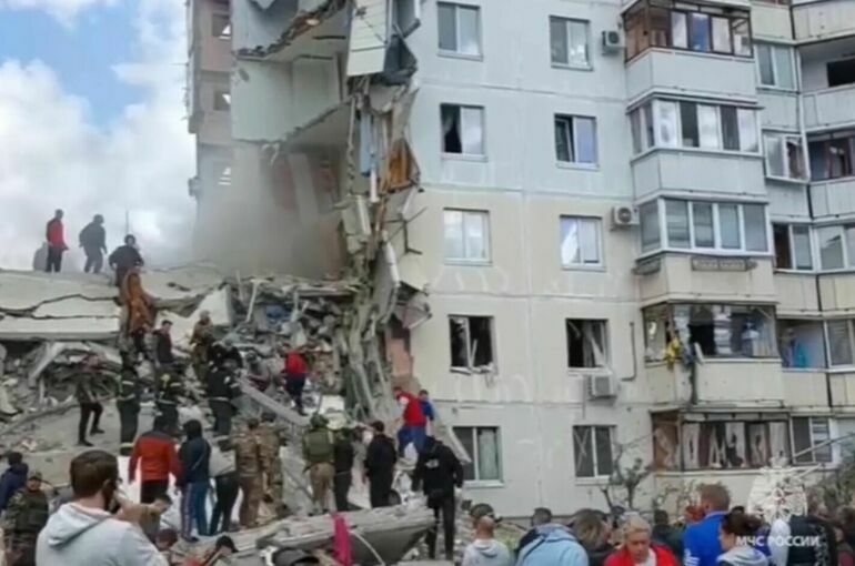 В поврежденном при обстреле доме в Белгороде произошло повторное обрушение