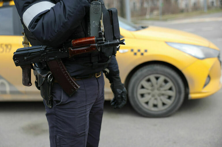 Нормы обеспечения полицейских оружием и спецсредствами будет утверждать МВД