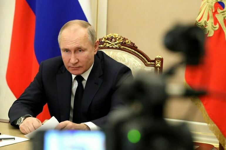 Путин назвал чрезвычайно важным переход РФ и Узбекистана на расчеты в нацвалютах