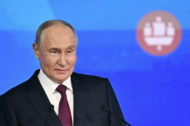 Путин призвал внедрять изобретения так, чтобы они «не валялись на полке»