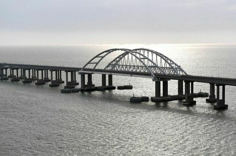 Очередь у Крымского моста превысила 450 автомобилей