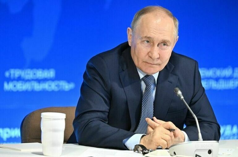 Путин заявил о планах по развитию группировки отечественных спутников