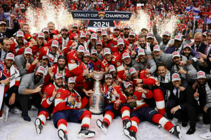 Три российских хоккеиста выиграли Кубок Стэнли в составе «Флориды Пантерз»