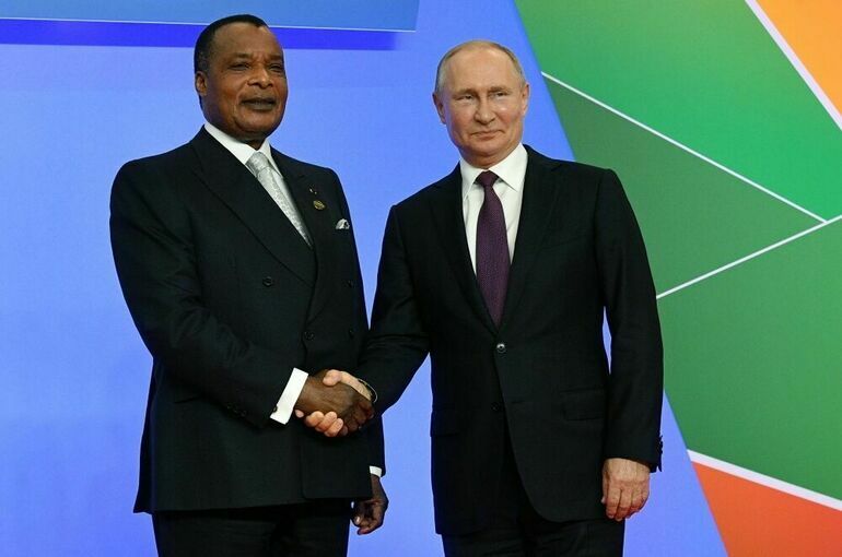 Путин вручил президенту Конго орден Почета 