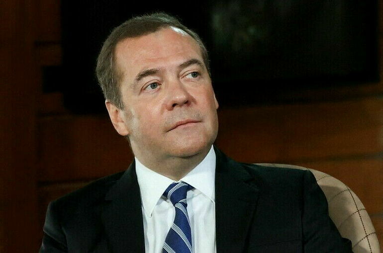 Медведев: Хищение госактивов за рубежом может стать поводом для войны