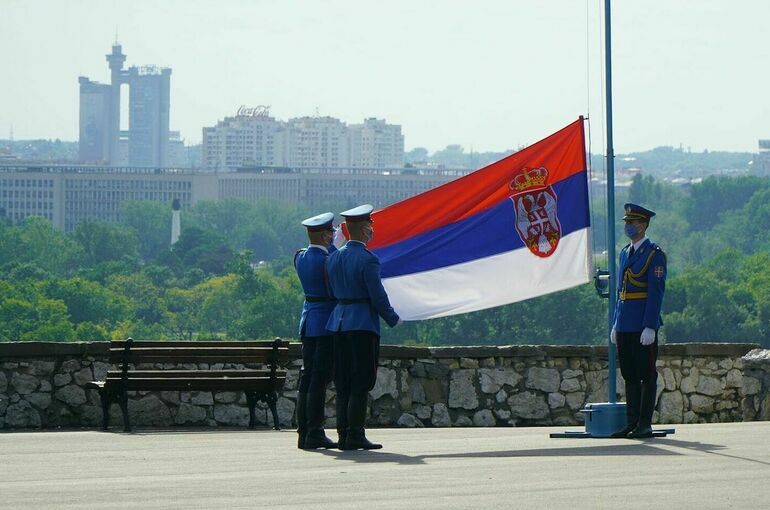 Премьер Сербии призвал вернуть обязательную военную службу