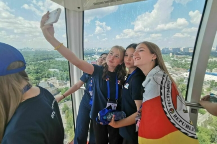 Участники проекта «Поезд Памяти» увидели Москву с высоты 140 метров