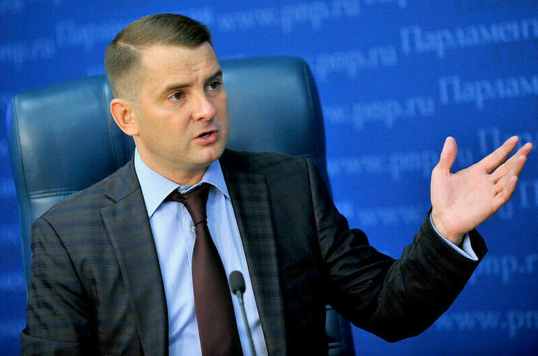 Депутат Нилов поддержал увеличение числа россиян, которые получат господдержку