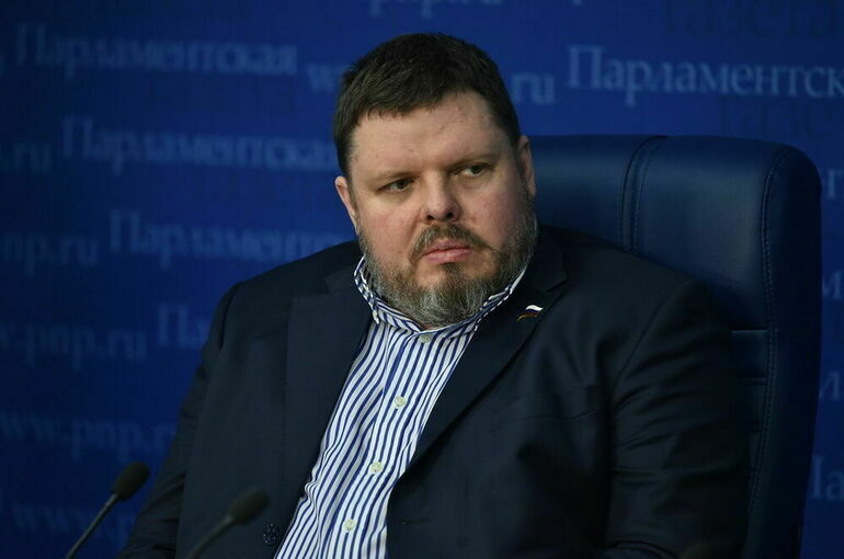 Депутат Марченко предложил уточнить право мужа подать на развод