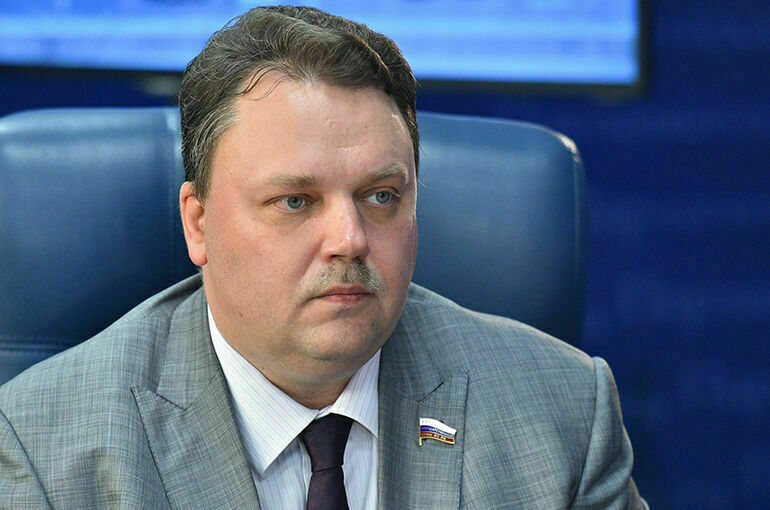Депутат Кирьянов считает, что к мигрантам необходим комплексный подход