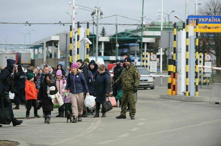 В Польше призвали ЕС вынудить украинцев вернуться на родину