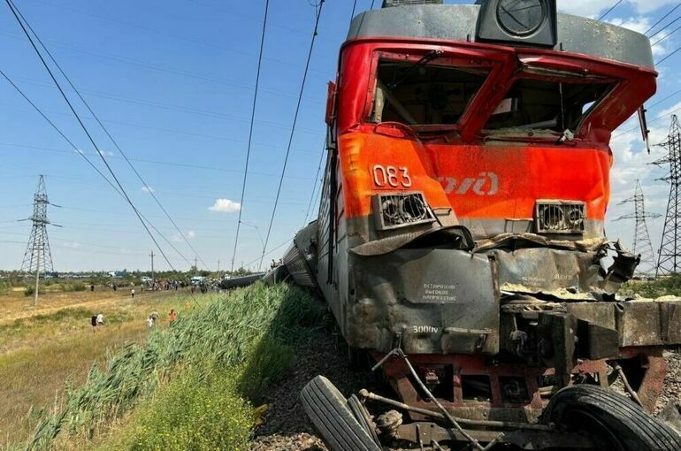 РЖД: Водитель столкнувшегося с поездом «КамАЗа» грубо нарушил правила