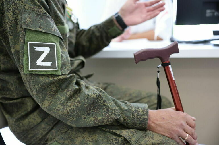 Инвалидам, служившим в воинских формированиях ЛНР и ДНР, назначат выплаты