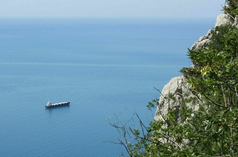 Часть моря около Крыма закроют для судоходства