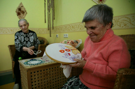 Уход за пожилыми оплатят автоматически