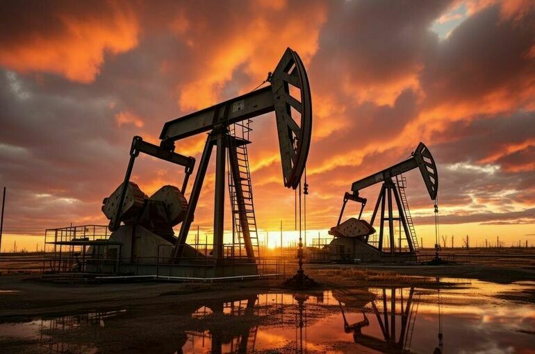 Цена нефти Brent упала ниже 72 долларов впервые за 14 месяцев