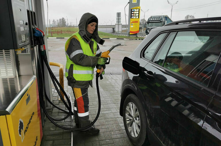 ТАСС: Власти обсуждают ограничения на экспорт дизеля