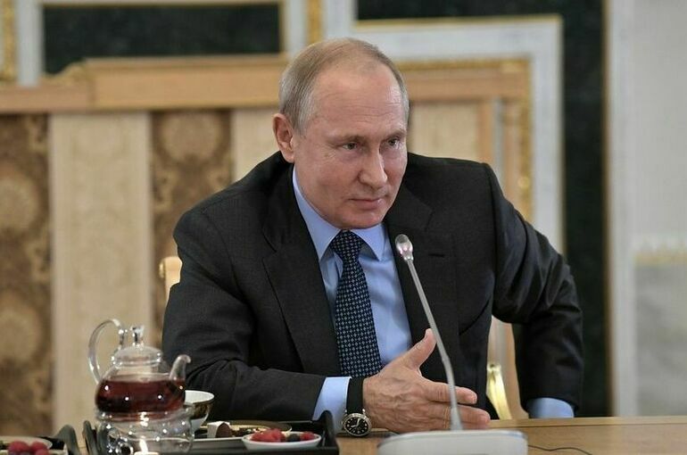 Путин заявил об успешном развитии стратегического партнерства с Туркменией