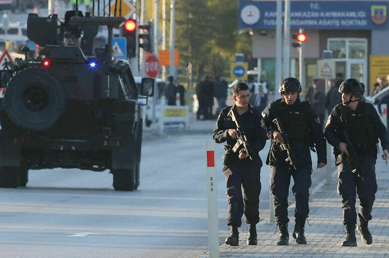 В результате теракта в Анкаре погибли четыре человека