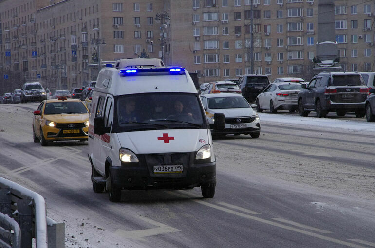 Пять человек пострадали в ДТП с автобусом и маршруткой в Москве